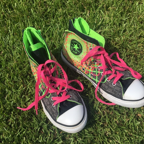 converse high tops kids size 4